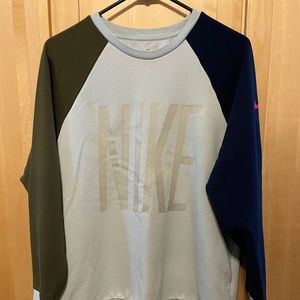Nike sweatshirt